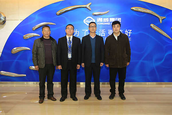 电竞比赛押注APP成都市高新区工商局局长李永才及其代表团访问了威